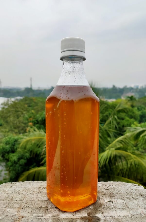 প্রাকৃতিক চাক কাটা মিক্স ফুলের মধু - 650 গ্রাম